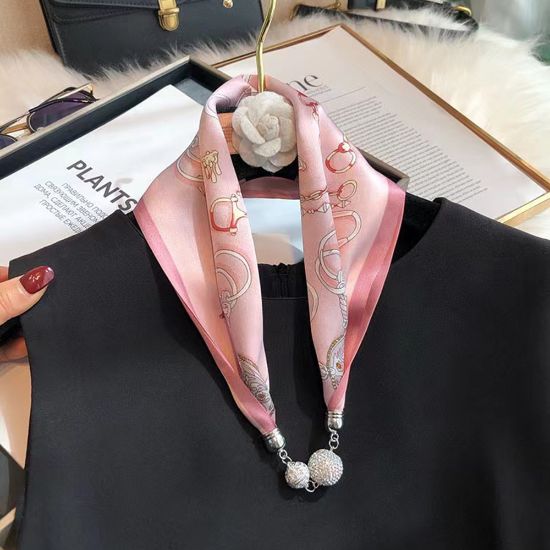 图片 Pink imitation silk scarf